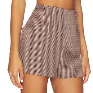 $98 ASTR THE LABEL GISSELLE SHORTS IN BROWN WHITE PLAID